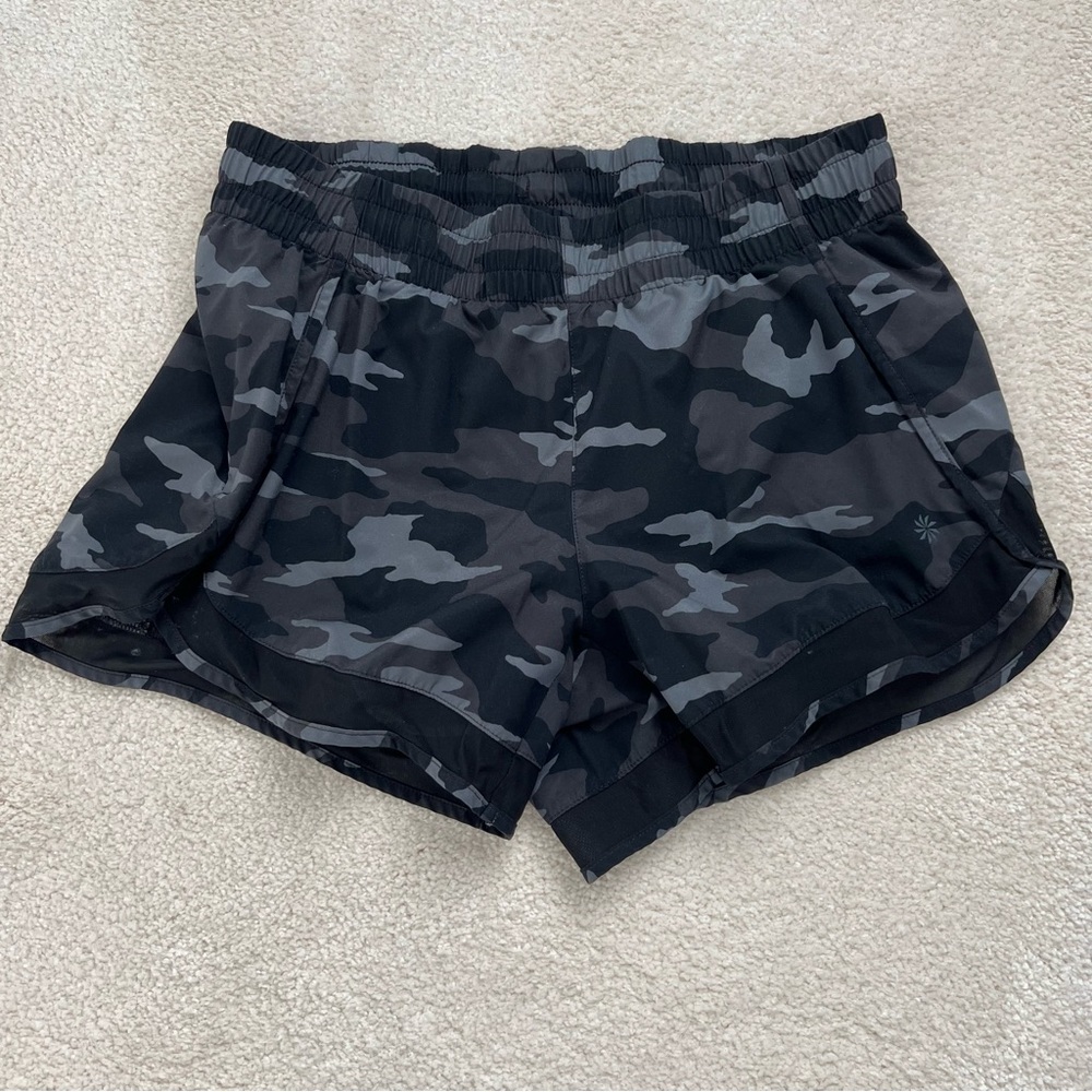 Athleta Mesh Racer Run Shorts 4" Size S